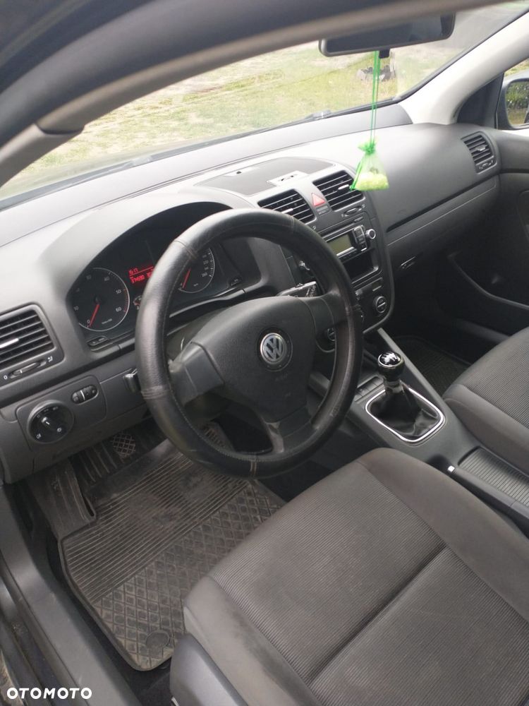 Volkswagen Golf - 4