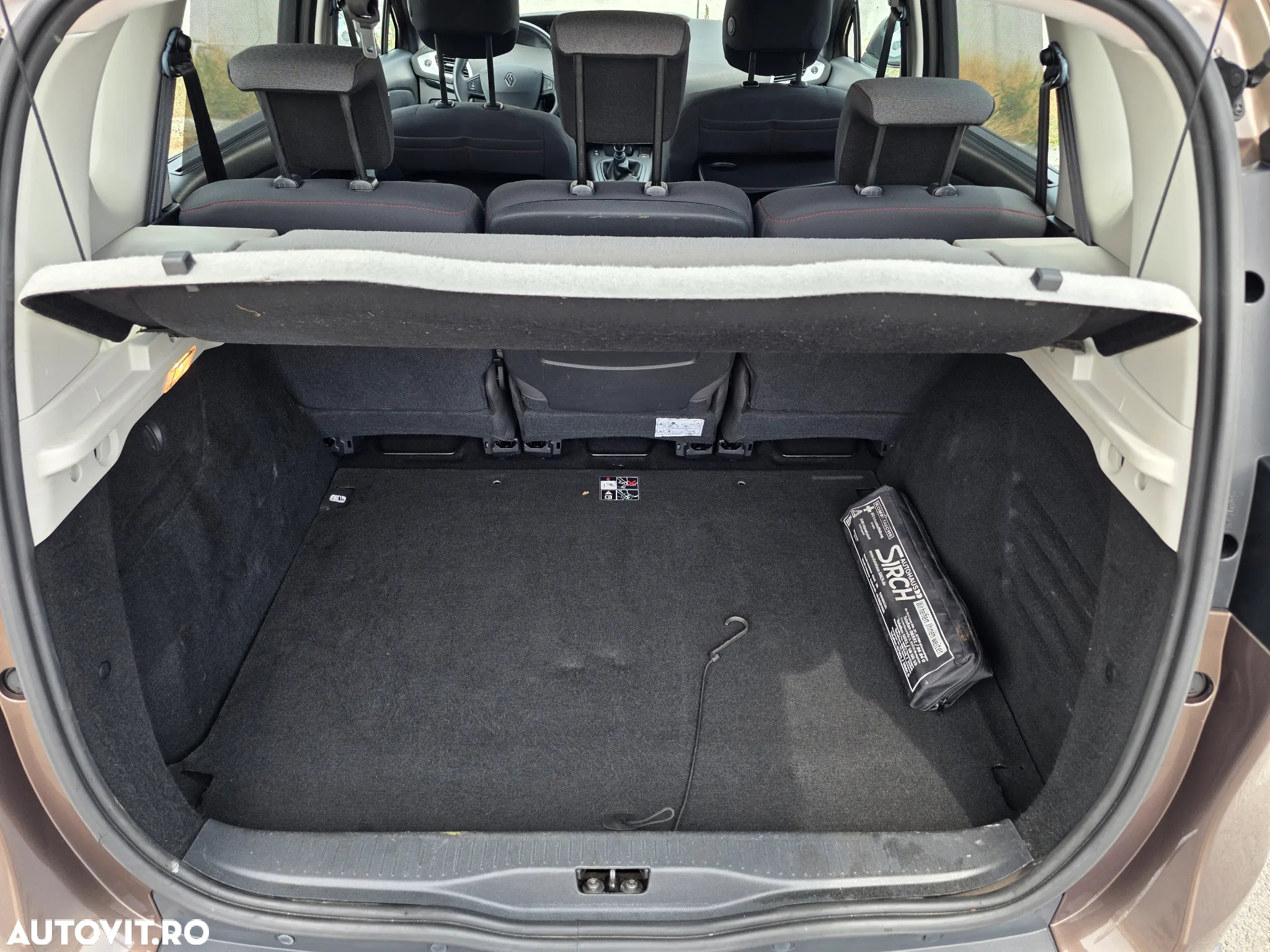 Renault Scenic ENERGY TCe 130 INTENS - 19