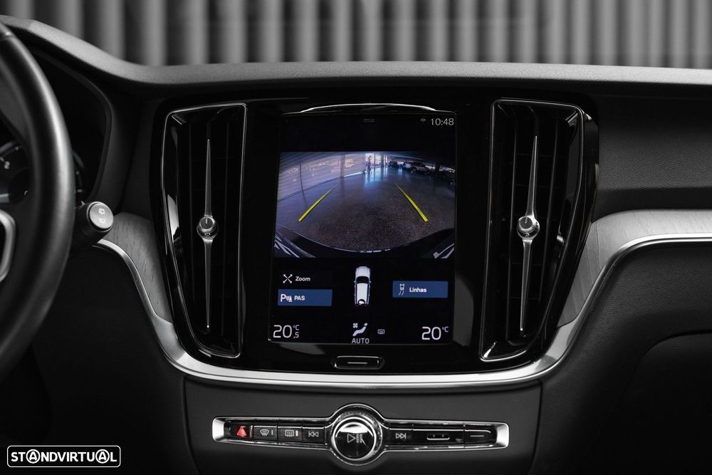 Volvo V60 2.0 B4 Momentum Geartronic - 17