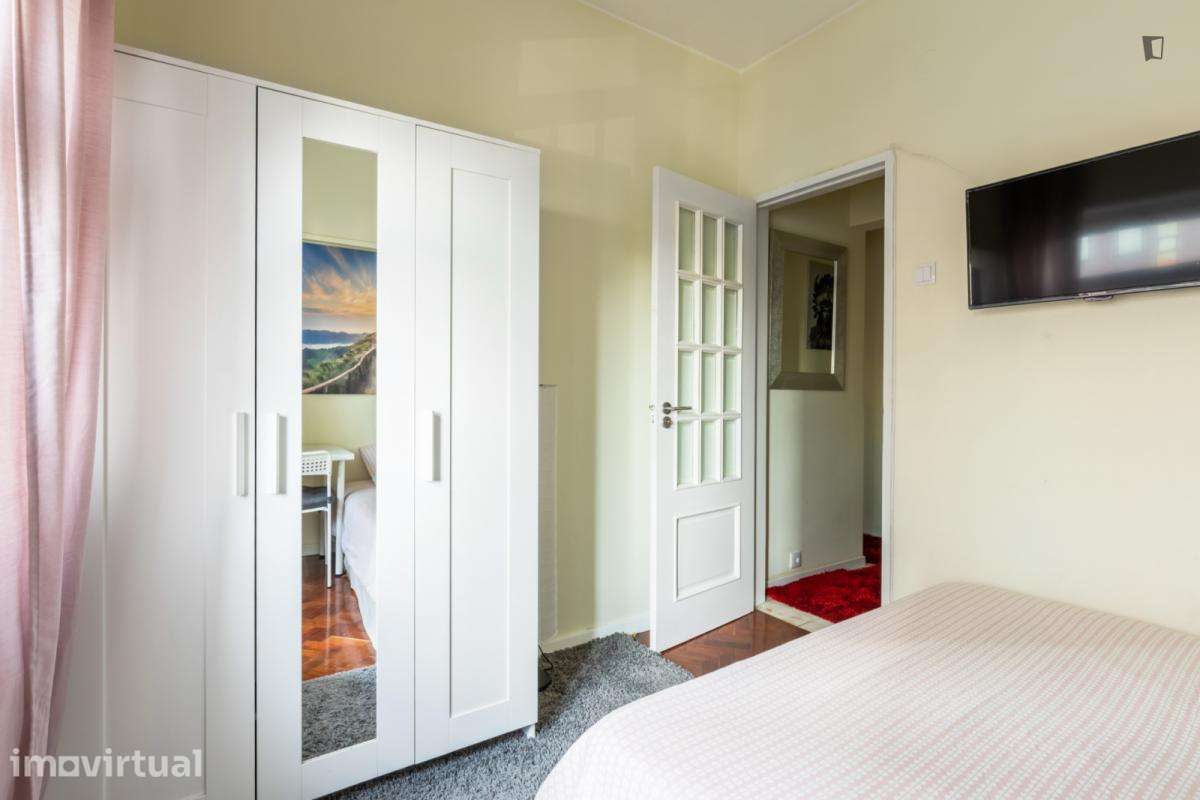 Quarto - localizado em Entrecampos Lisbon - Grande imagem: 3/20