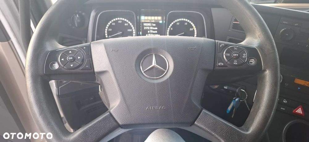 Mercedes-Benz Actros - 21