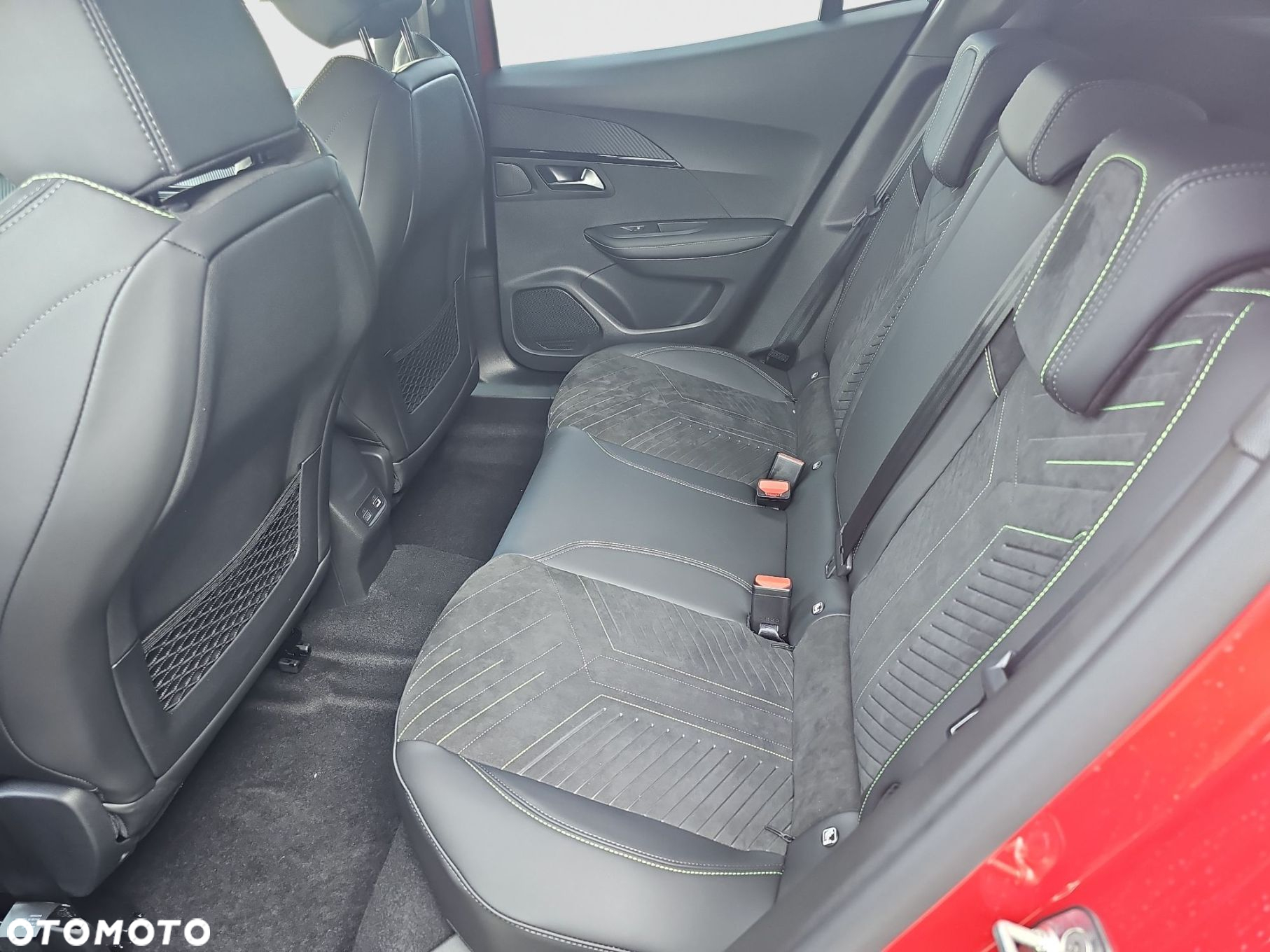 Peugeot 2008 - 11