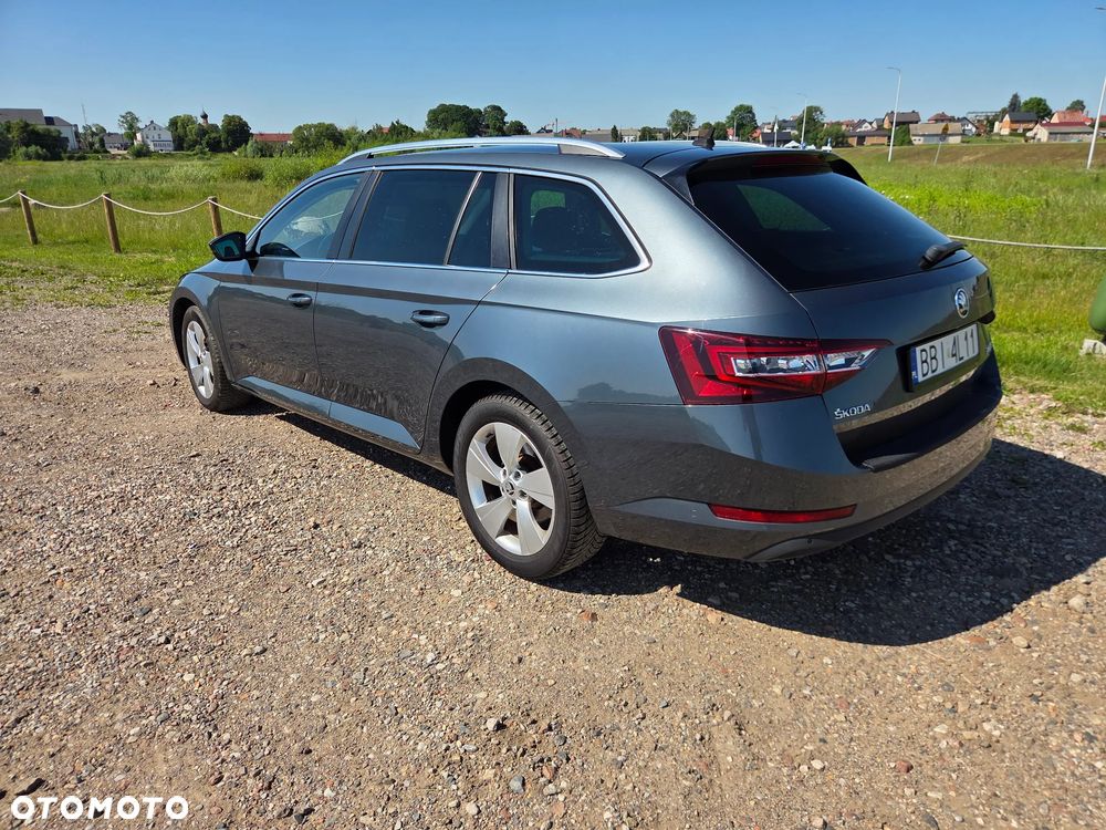 Skoda Superb 1.6 TDI Ambition - 6