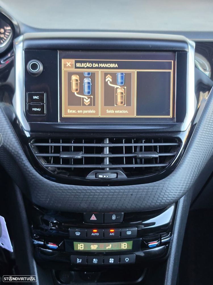 Peugeot 2008 1.2 PureTech Allure - 7