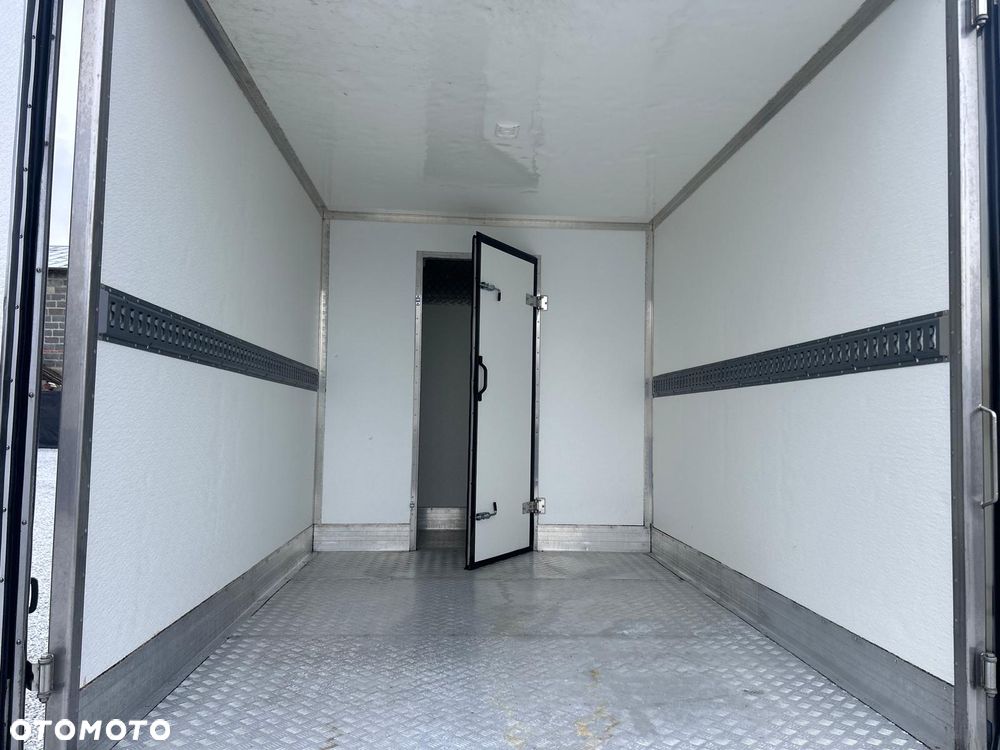 Mercedes-Benz Sprinter - 8