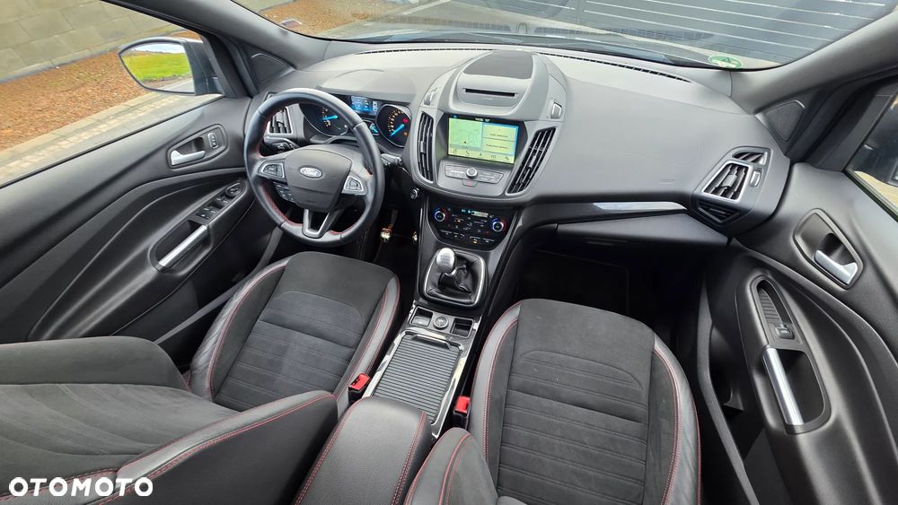 Ford Kuga 1.5 EcoBoost 2x4 ST-Line - 25