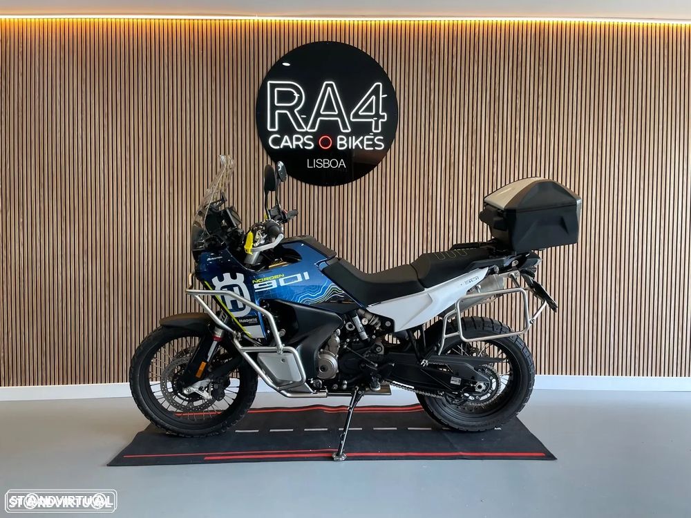 Husqvarna Norden 901 Expedition - 1