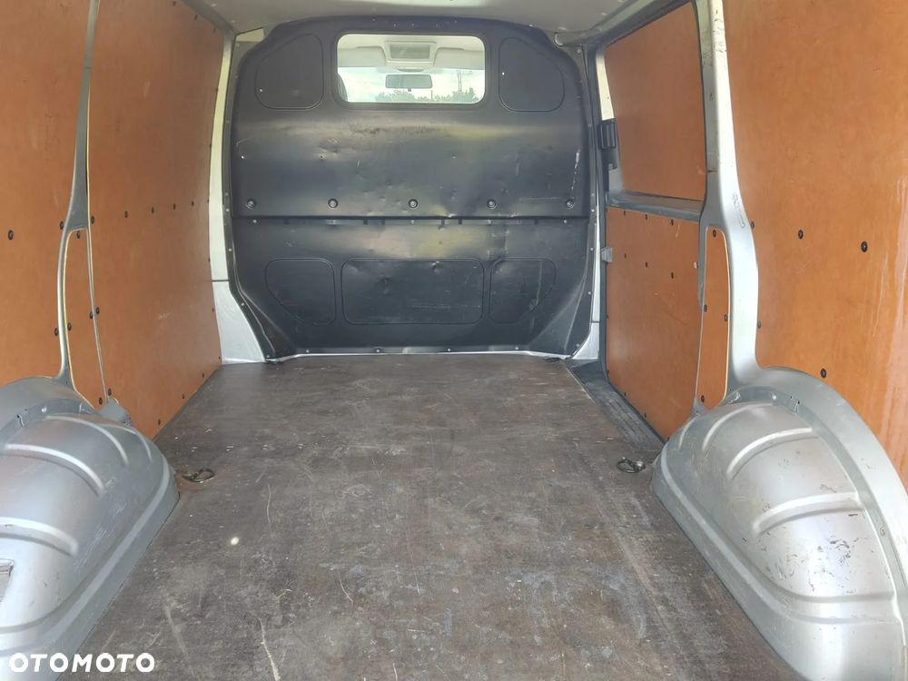 Volkswagen Transporter - 18