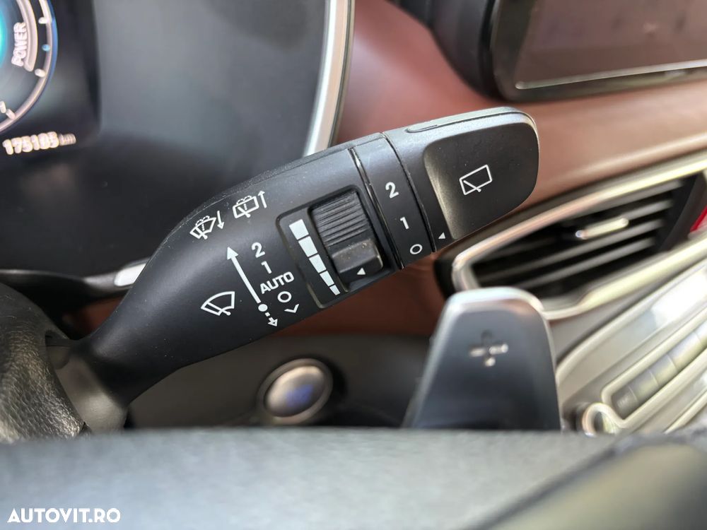 Hyundai Santa Fe 1.6 HEV 4WD SEVEN Signature - 14