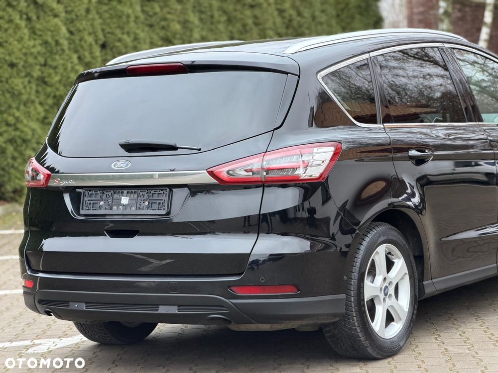 Ford S-Max - 16