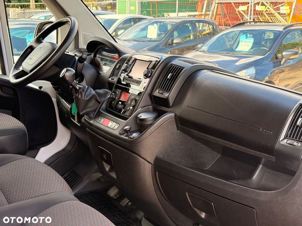 Peugeot Boxer 335 L3H2 Premium - 18