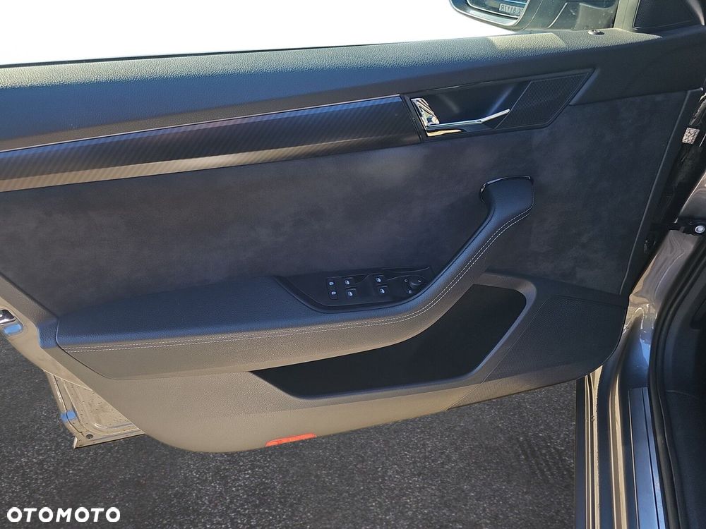 Skoda Superb 2.0 TSI Sportline DSG - 26