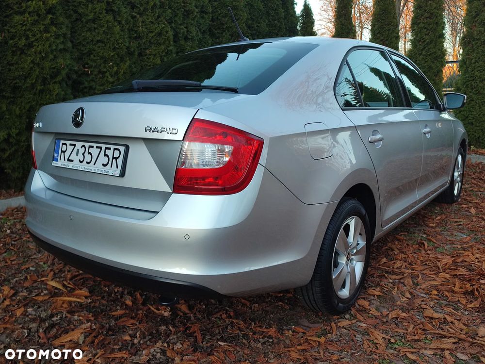 Skoda RAPID 1.2 TSI Ambition - 36