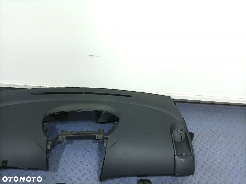 TOYOTA YARIS II DESKA ROZDZIELCZA KONSOLA PULPIT AIRBAG PODUSZKI PASY - 3
