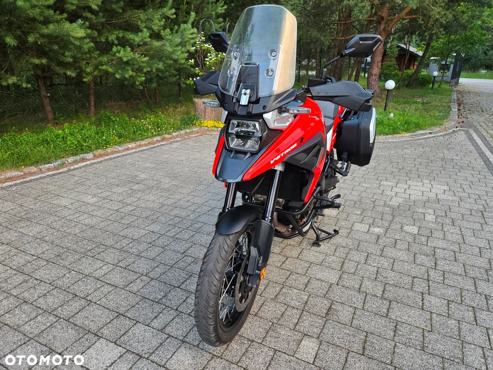 Suzuki V-STROM - 10