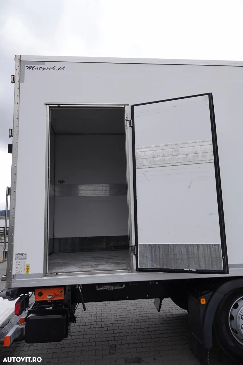 MAN TGS 26.360 / 6x2 / FRIGIDER -8.2 M / CARRIER SUPRA 850 GENERATOR / LIFTARE / UȘĂ LATERALĂ / 2022 / DUPĂ CONTRACTUL DE SERVICE - 23