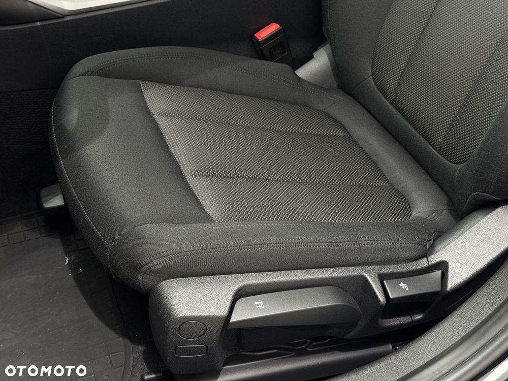 BMW Seria 3 318i Advantage - 11
