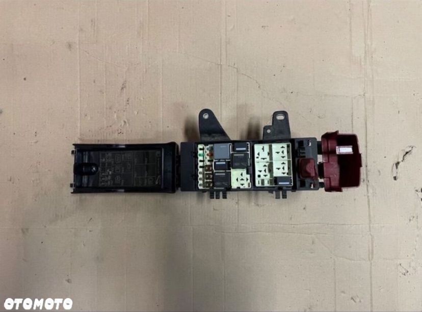 GX73-14A076-AA skrzynka bezpieczników Jaguar f-pace x761