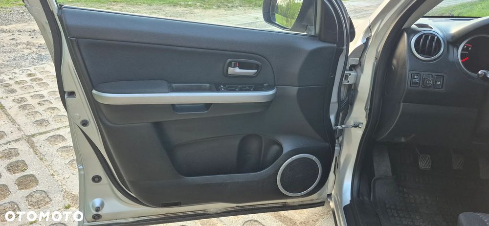 Suzuki Grand Vitara 2.0 Comfort - 9