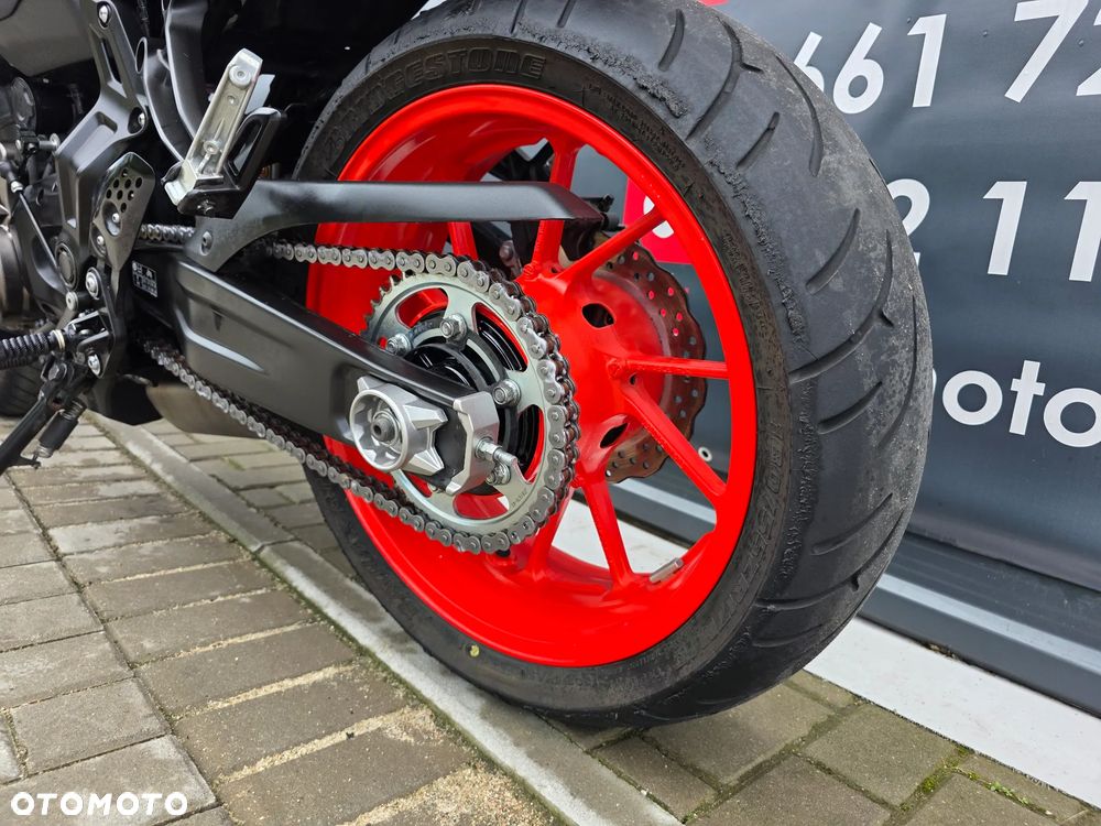 Yamaha MT - 7