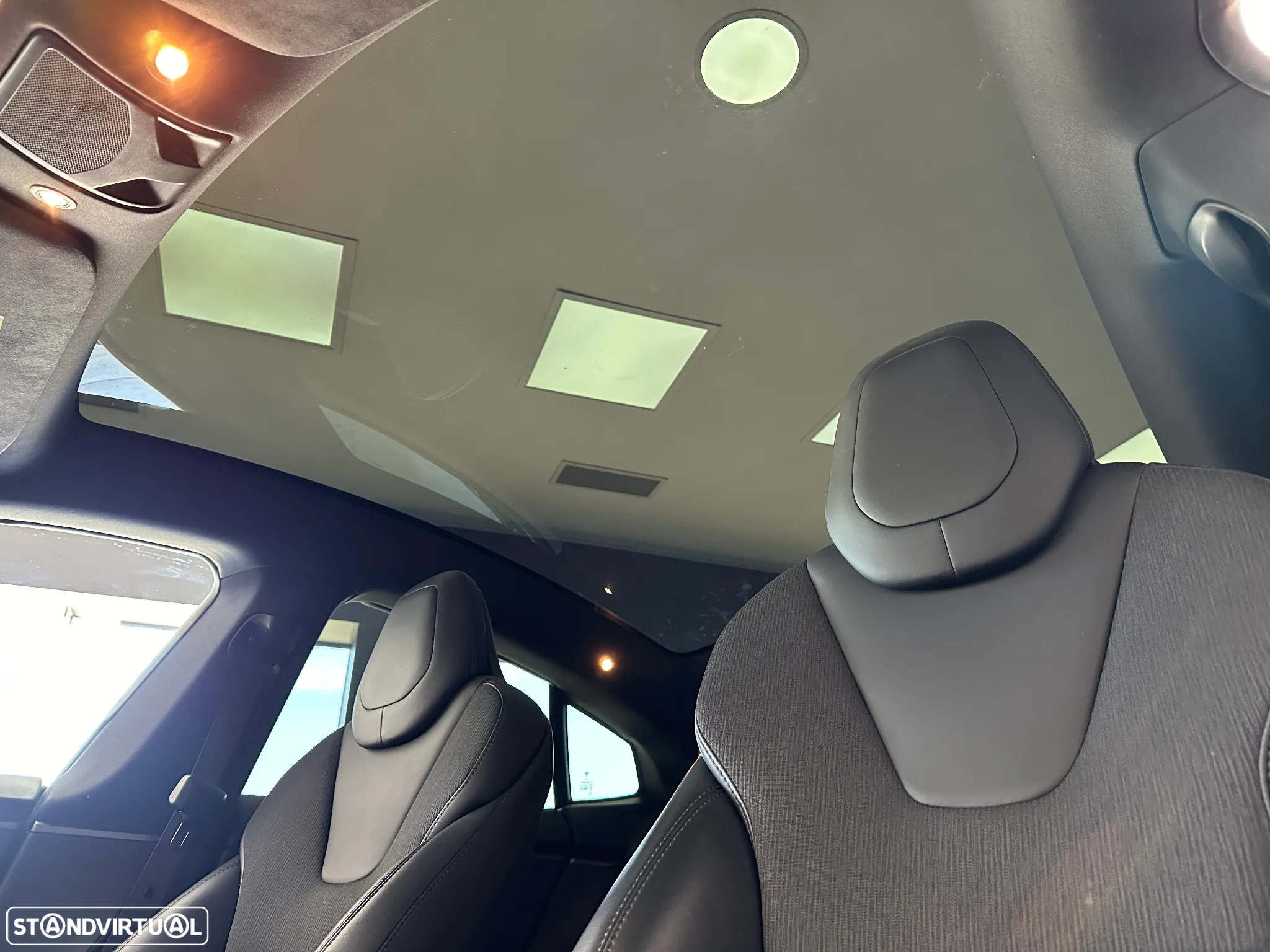 Tesla Model S Standard Range - 27