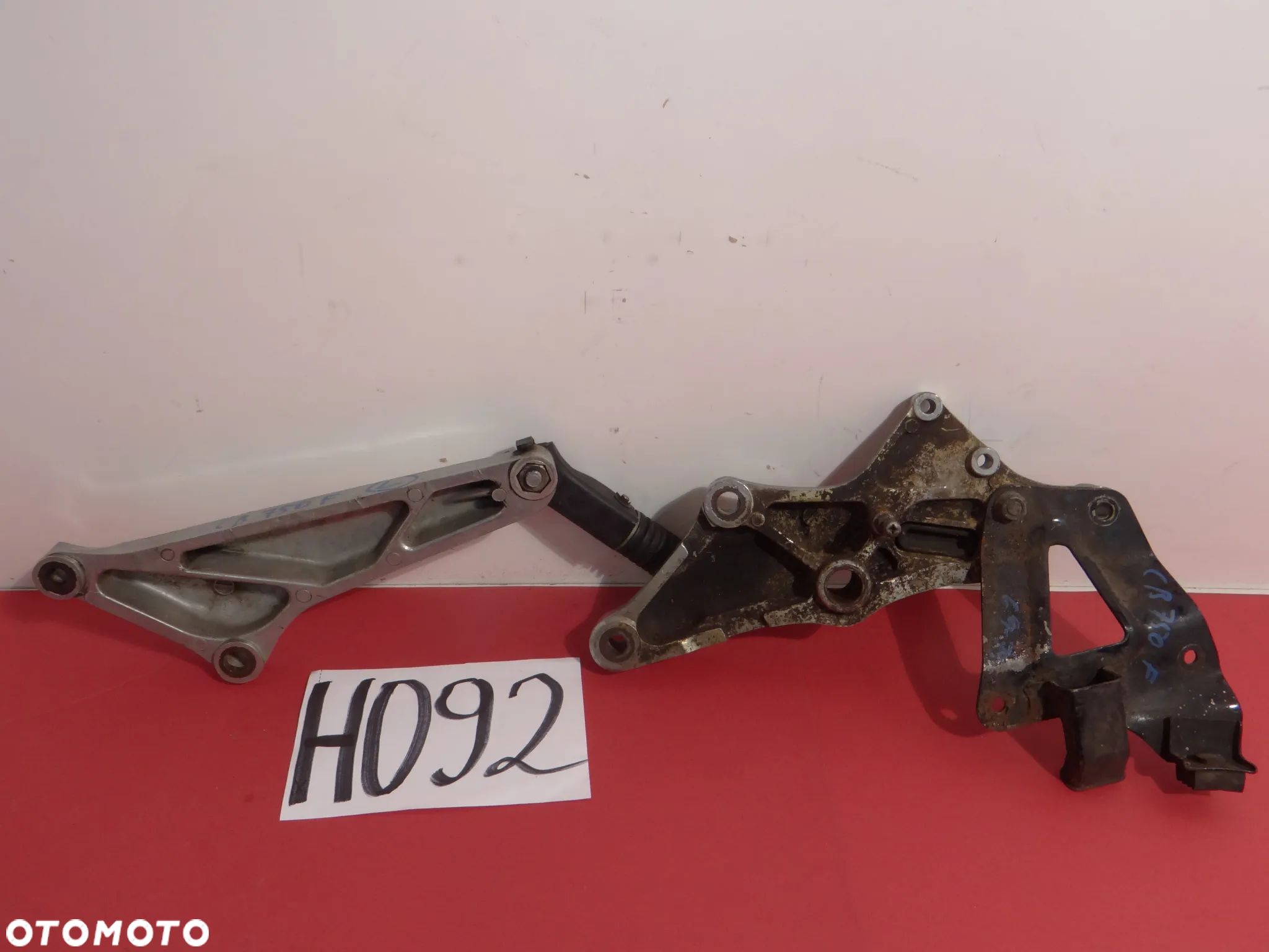 HONDA CB 750 F SUPER SPORT FOUR 77-78 r. MOCOWANIA PODNÓŻKÓW  PASAŻERA SET MOCOWANIE WYDECHU H092 - 4