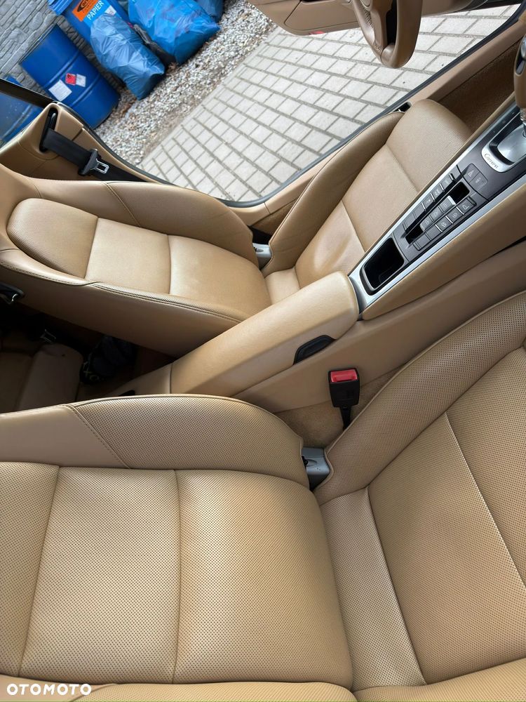 Porsche 911 Carrera 4 PDK - 16