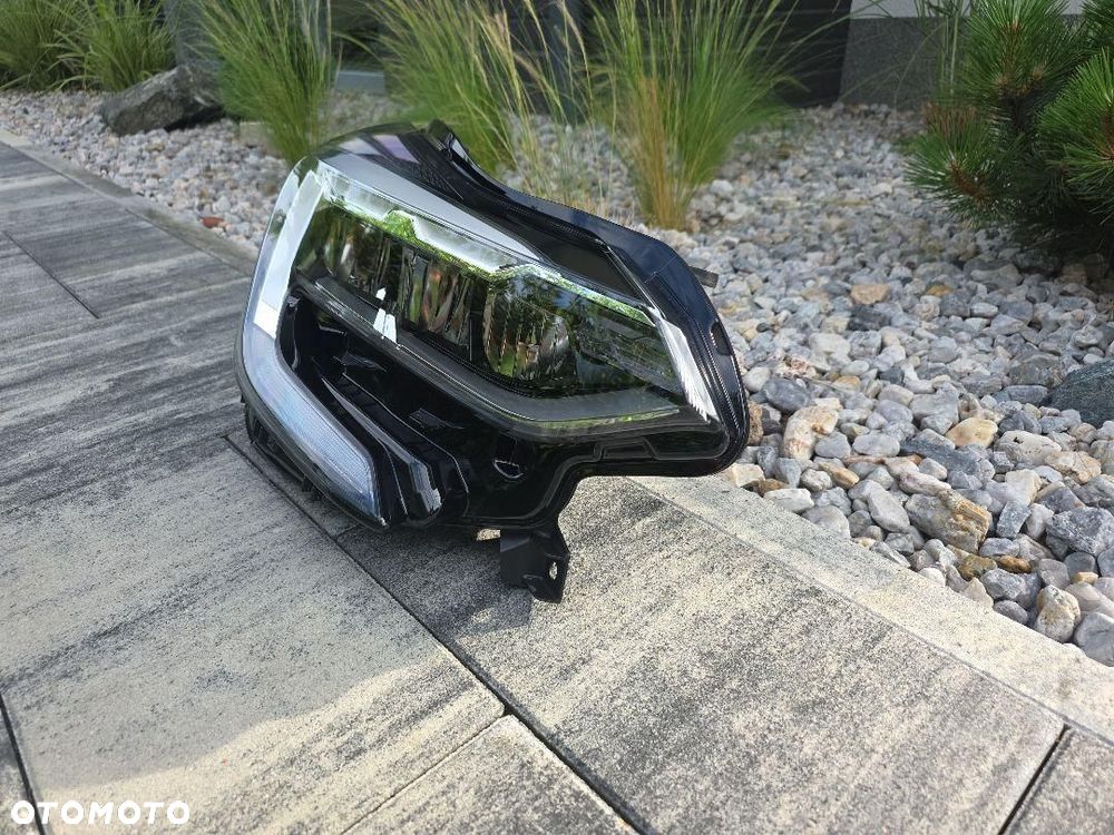 RENAULT CAPTUR 2 II Lampa prawa Kompletna Full Led 260104095R Krótki Led - 3