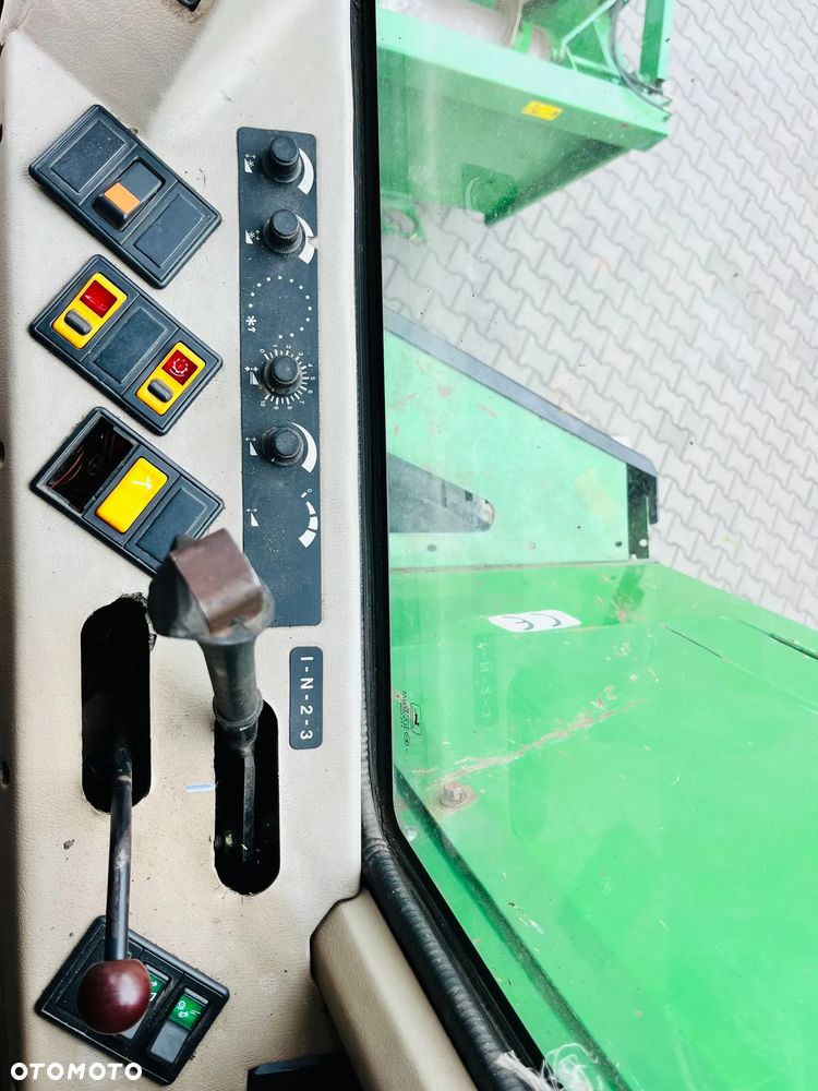 John Deere Kombajn klawiczowy 6 wytrząsaczy 2264 - 18