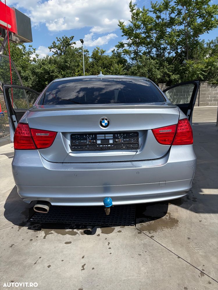 BMW Seria 3 320d DPF Aut. - 1