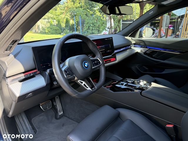 BMW i5 83.9kWh eDrive40 - 10