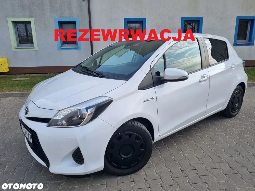 Toyota Yaris Hybrid 100 Life - 1