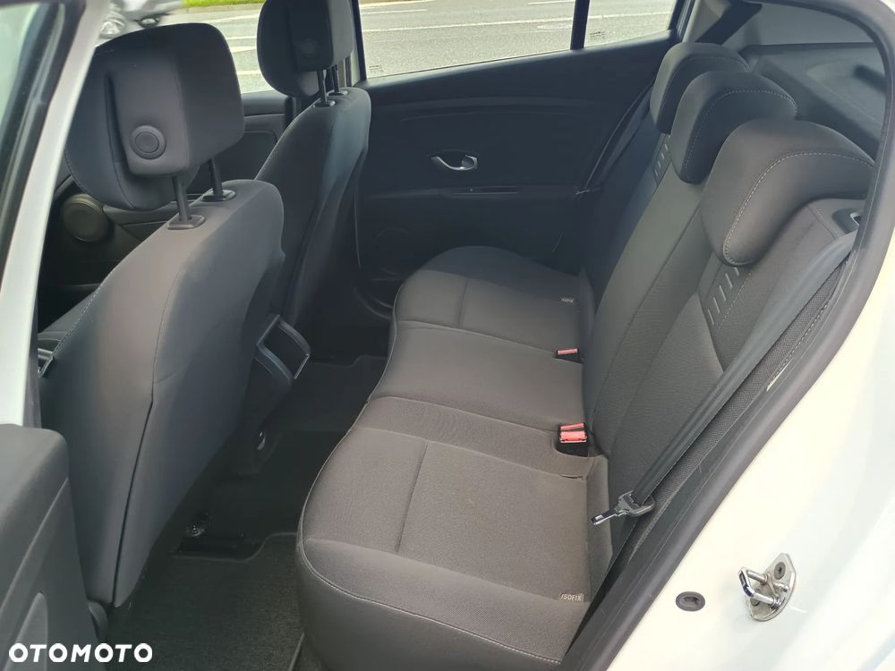 Renault Megane 1.6 16V 100 Expression - 9