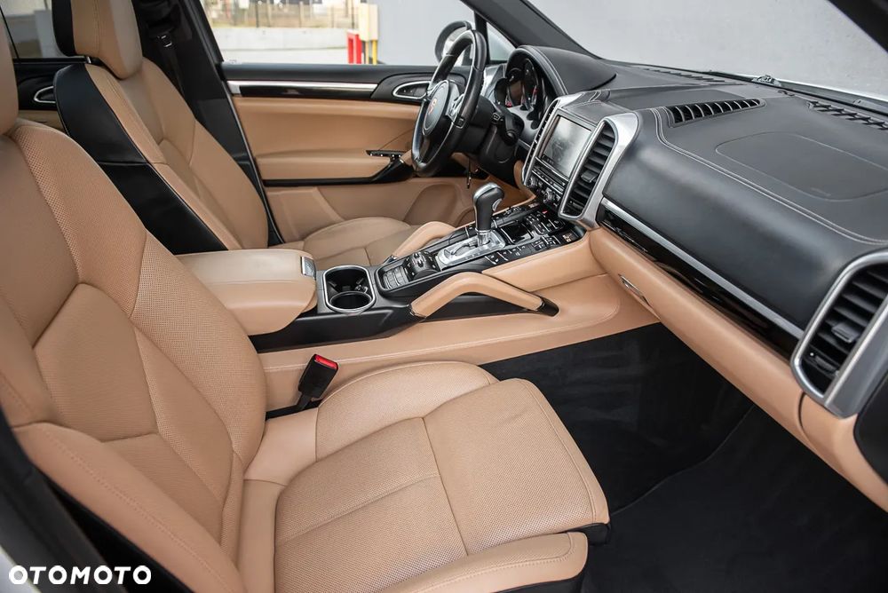 Porsche Cayenne S Tiptronic S - 35