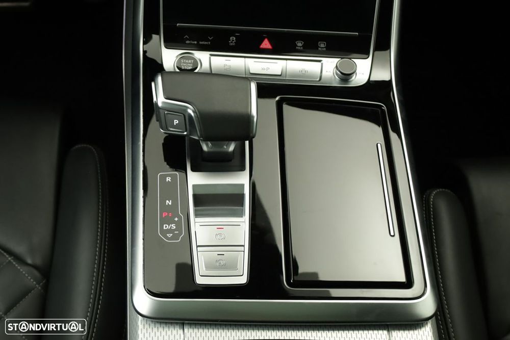 Audi Q8 55 TFSIe quattro Tiptronic - 15