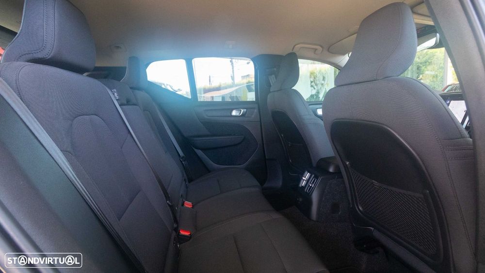 Volvo XC 40 1.5 T5 PHEV Momentum Plus - 11