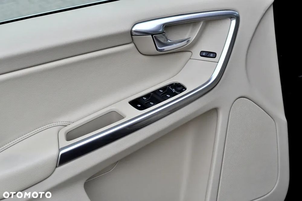 Volvo XC 60 D3 Summum - 11