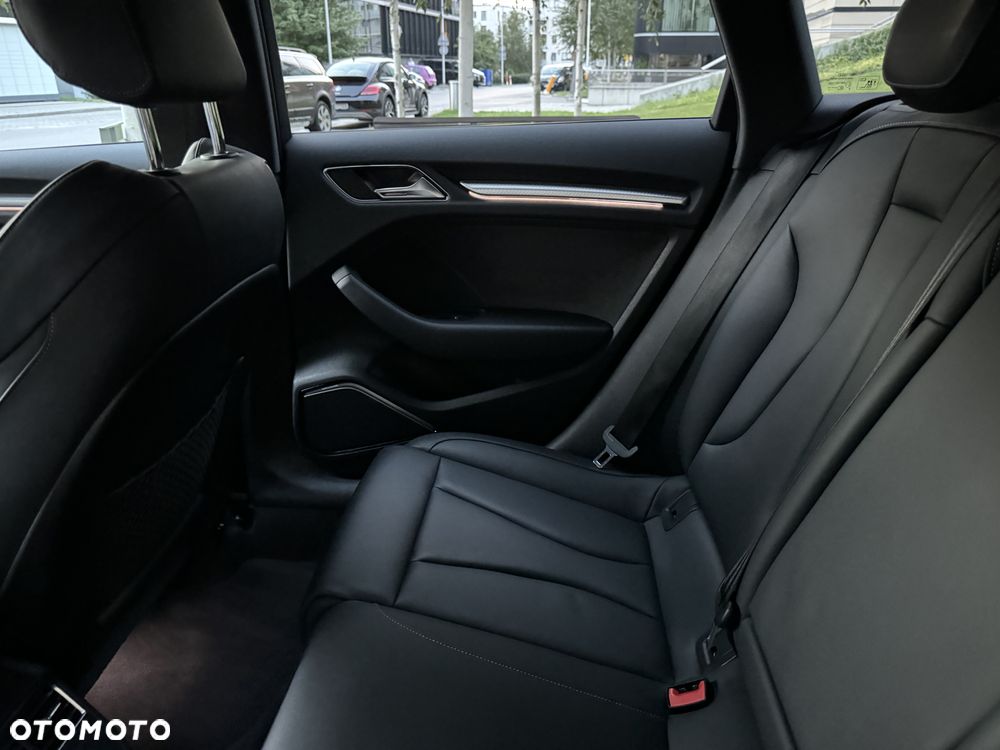 Audi RS3 Sportback - 32
