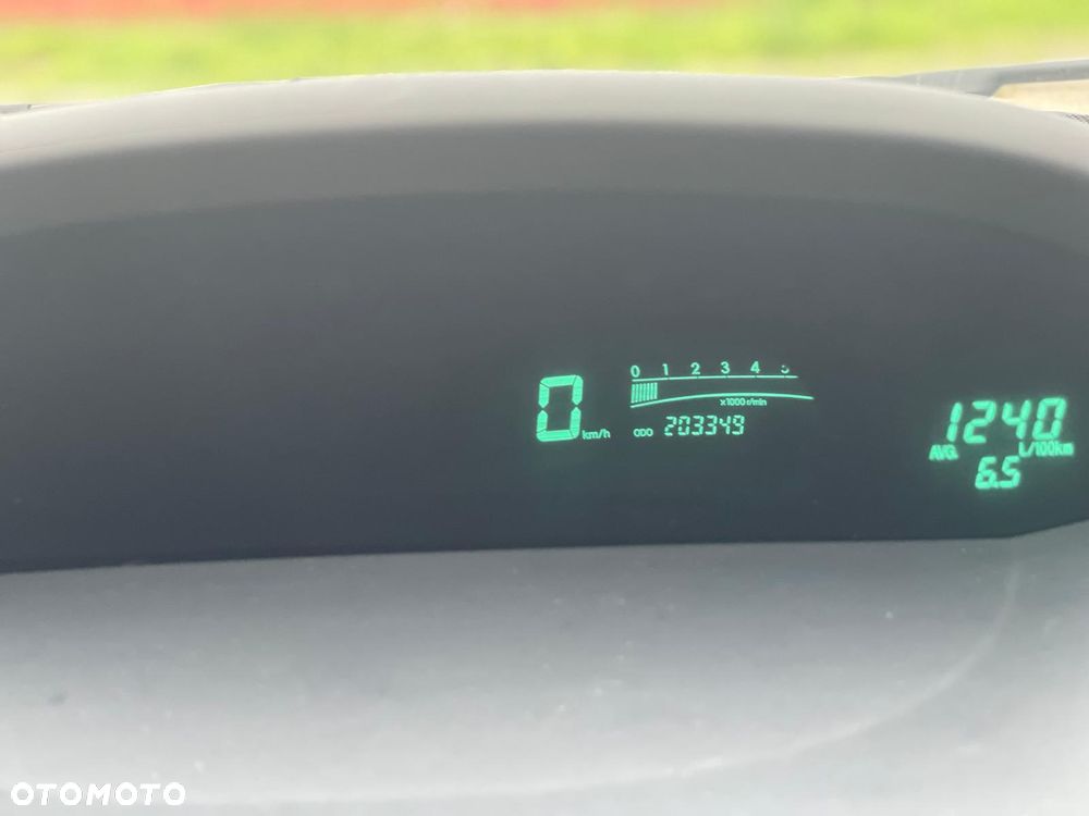Toyota Yaris - 10