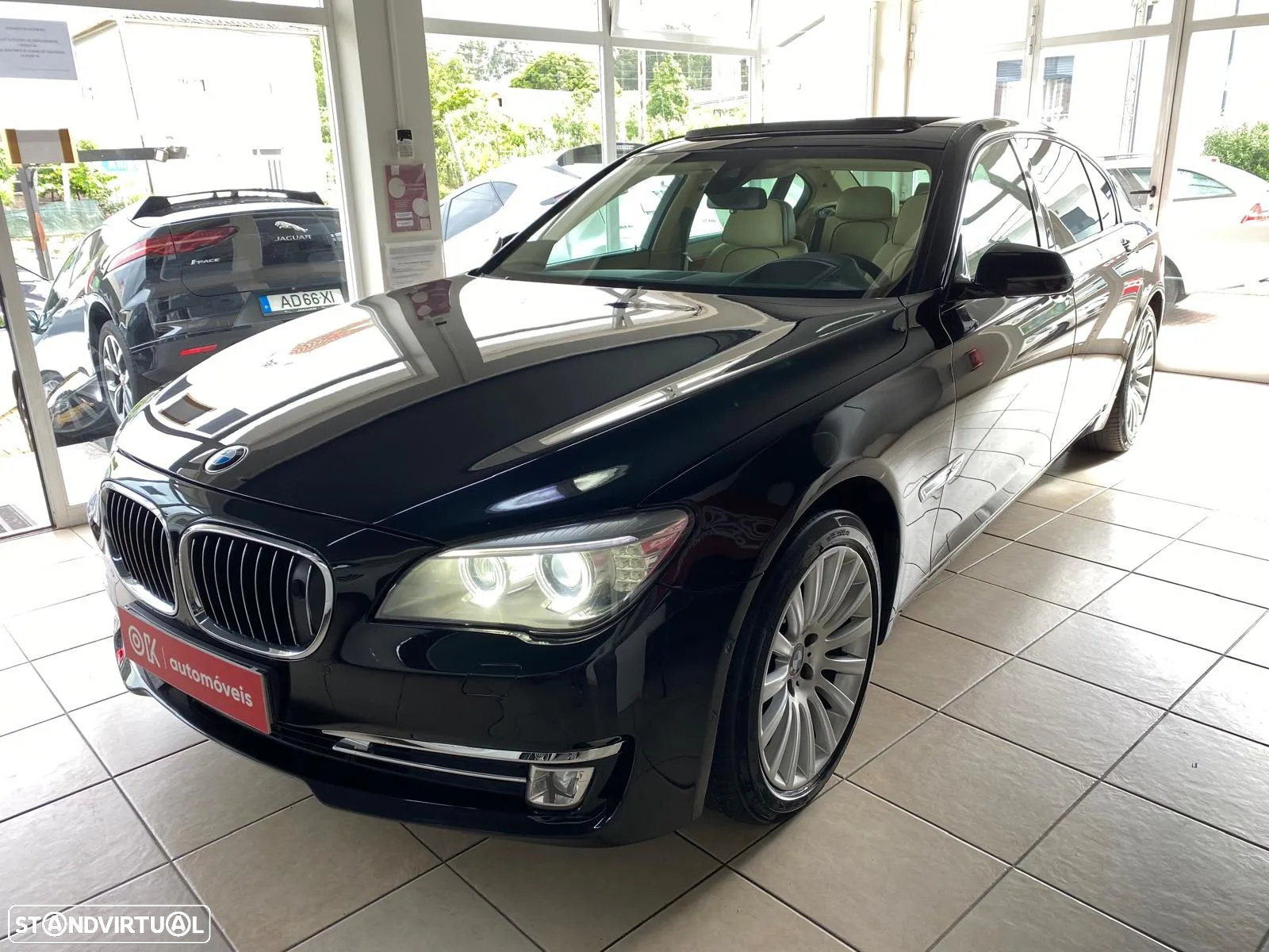 BMW 750 d xDrive - 24