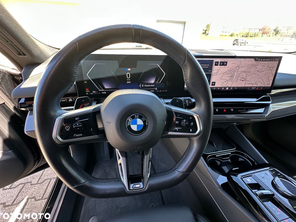 BMW Seria 5 520d xDrive - 28