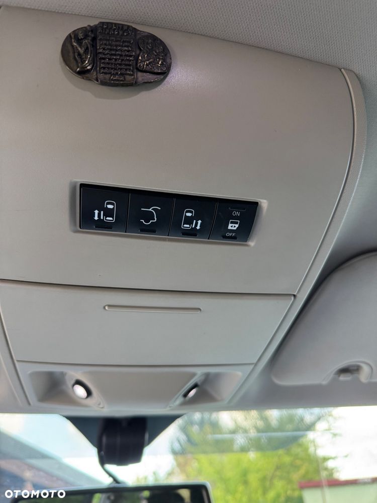 Chrysler Town & Country 3.6 Touring - 21