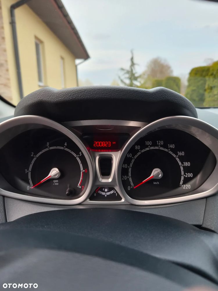 Ford Fiesta 1.6 Ti-VCT Titanium - 9