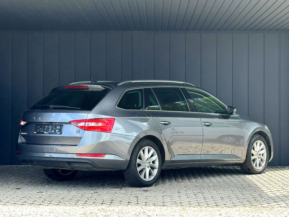 Skoda Superb 1.5 TSI Ambition DSG - 7