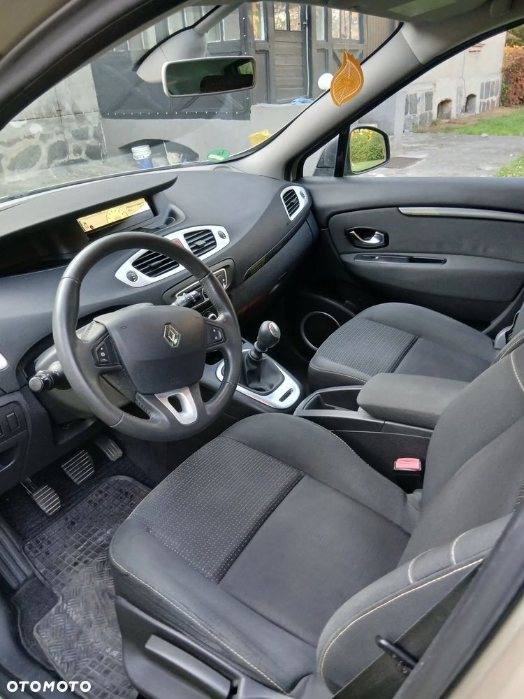 Renault Scenic - 10
