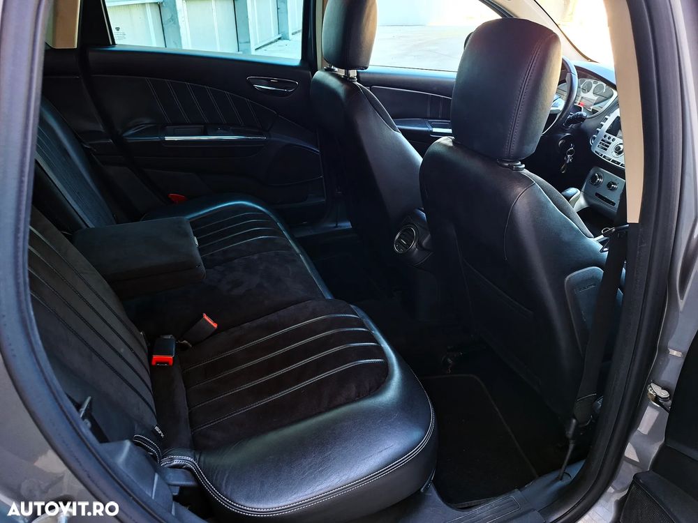 Lancia Delta 1.6 MultiJet Platino - 8