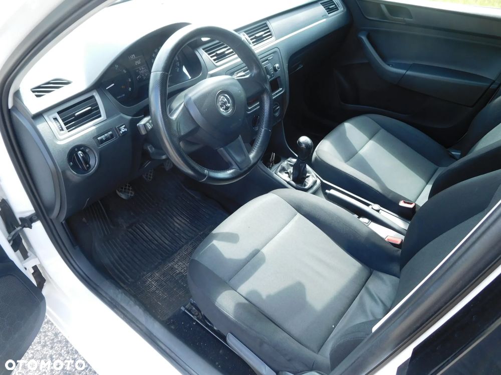 Skoda RAPID 1.2 Active Max - 5