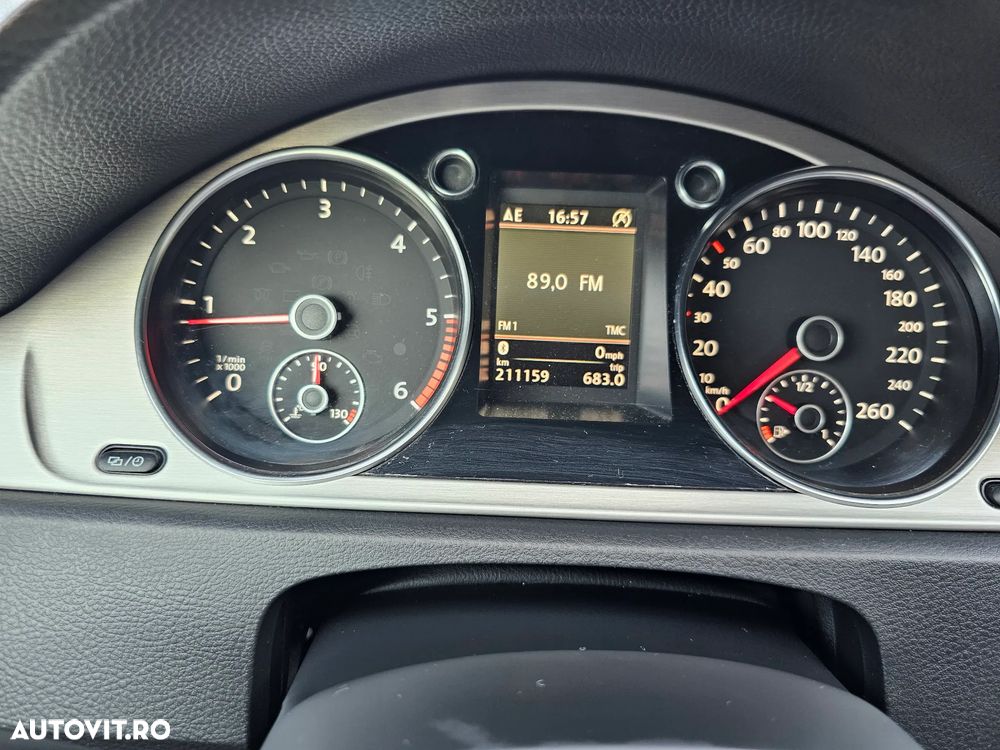 Volkswagen Passat 2.0 TDI Blue TDI Highline - 8
