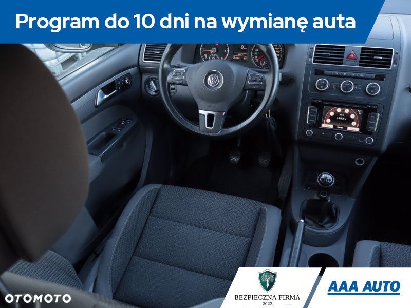 Volkswagen Touran - 9