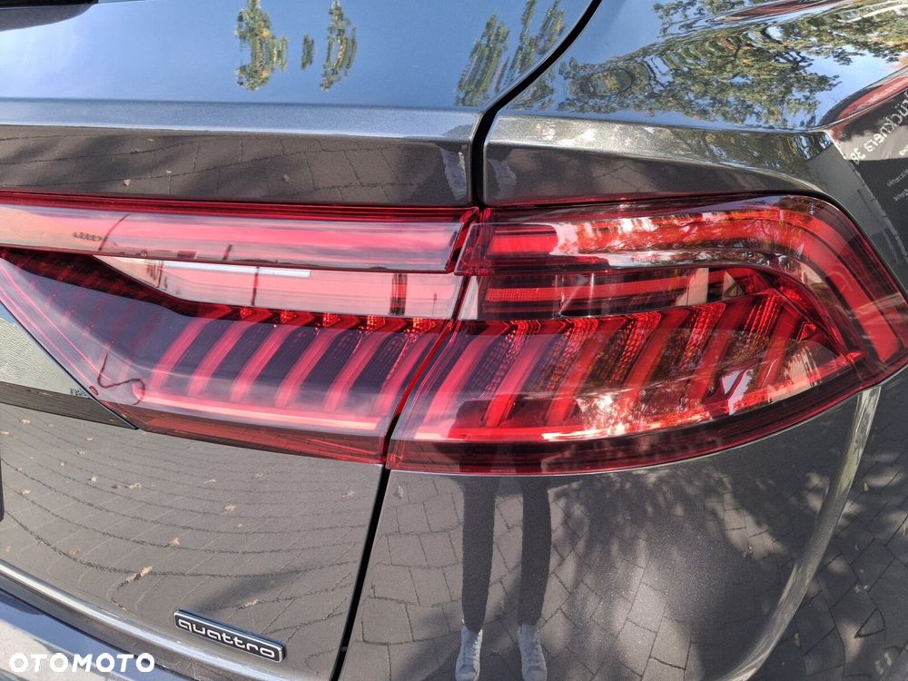 Audi Q8 - 10